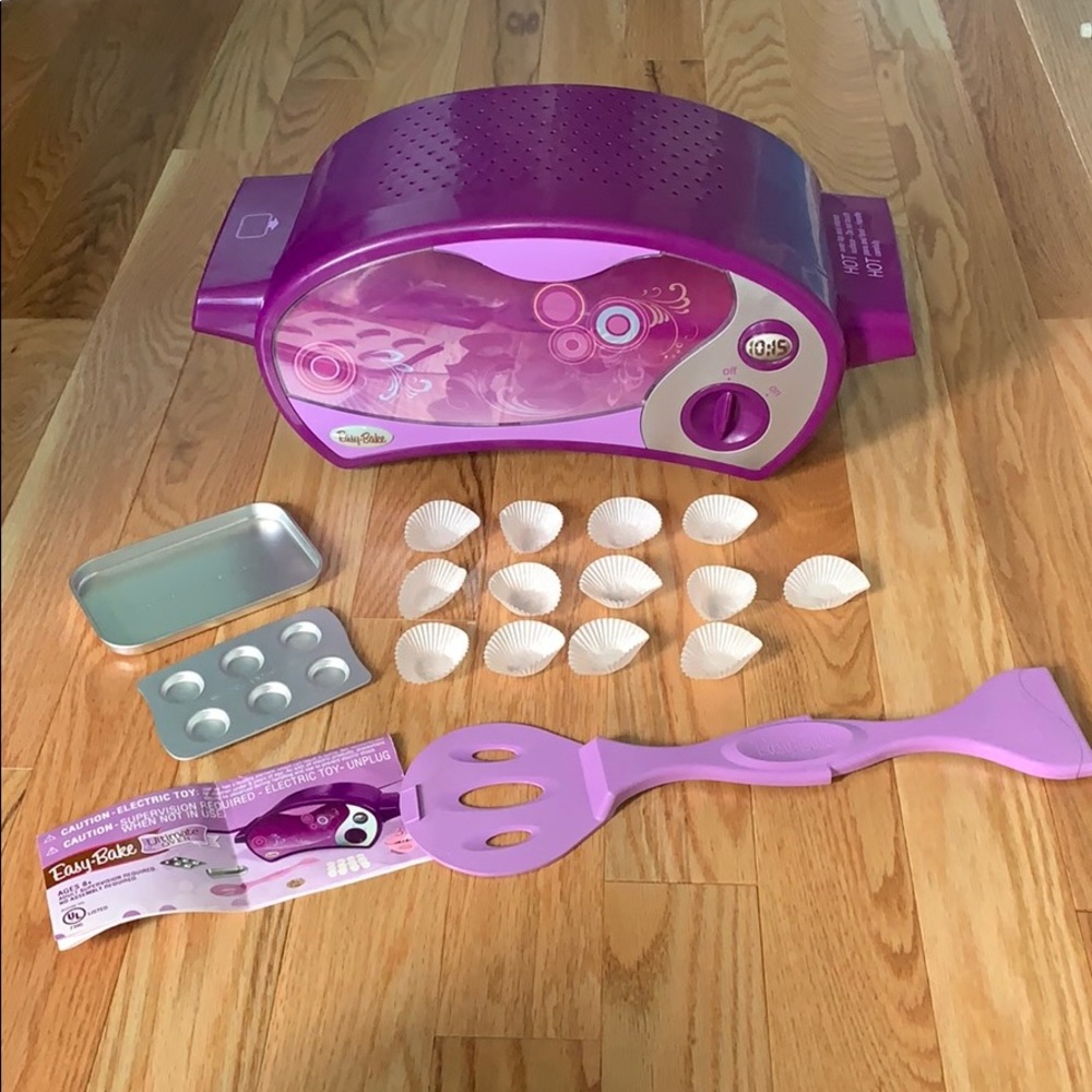 Easy-Bake Ultimate Oven